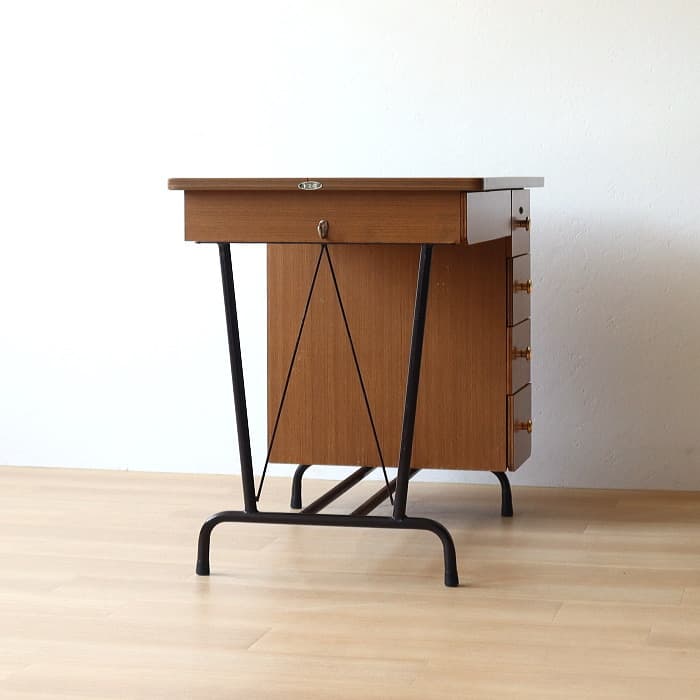 アンティーク 片袖机 レトロ 鉄脚 デスク 古家具 チーク トンボ