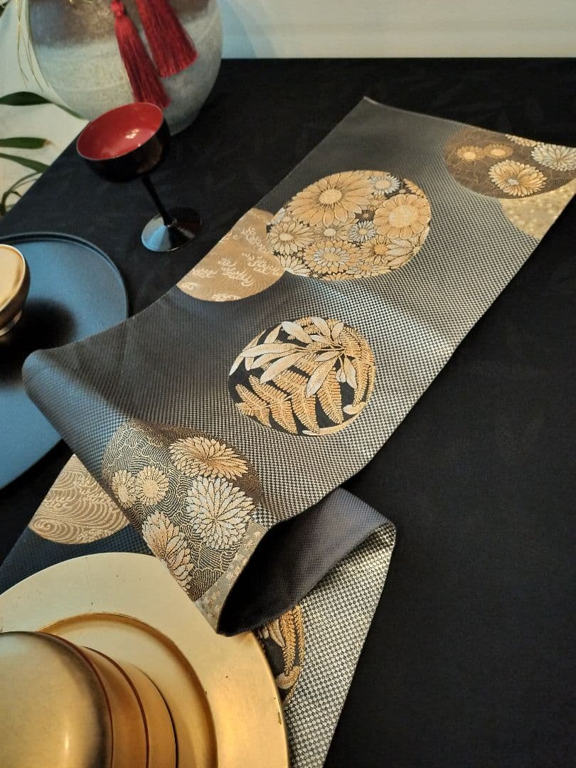 A949★逸品‼️モダン‼️手毬模様‼️ひな祭り‼️テーブルランナー2m12cm