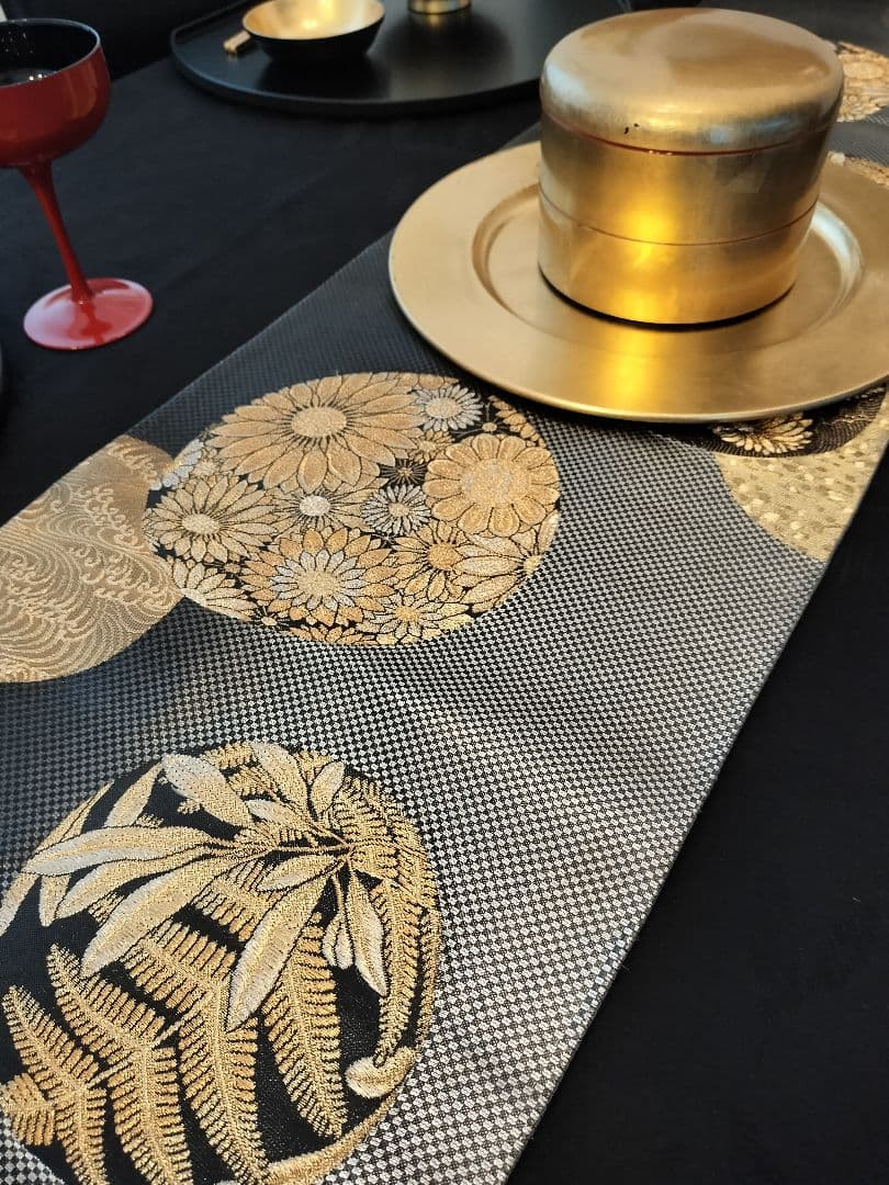 A949★逸品‼️モダン‼️手毬模様‼️ひな祭り‼️テーブルランナー2m12cm
