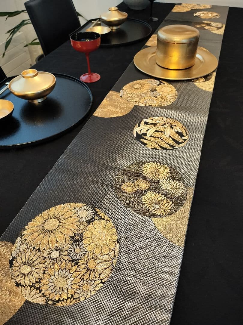 A949★逸品‼️モダン‼️手毬模様‼️ひな祭り‼️テーブルランナー2m12cm