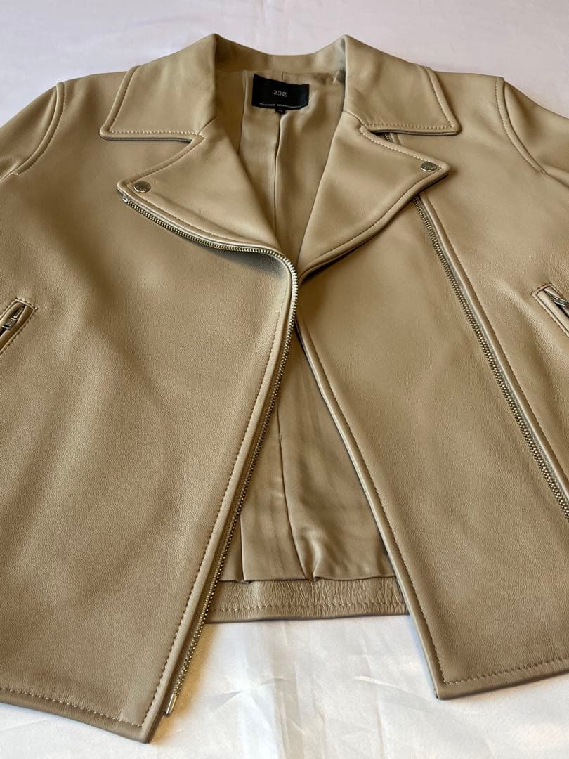 23区　ラムレザー　ライダースジャケット　サイズ40 グレージュ