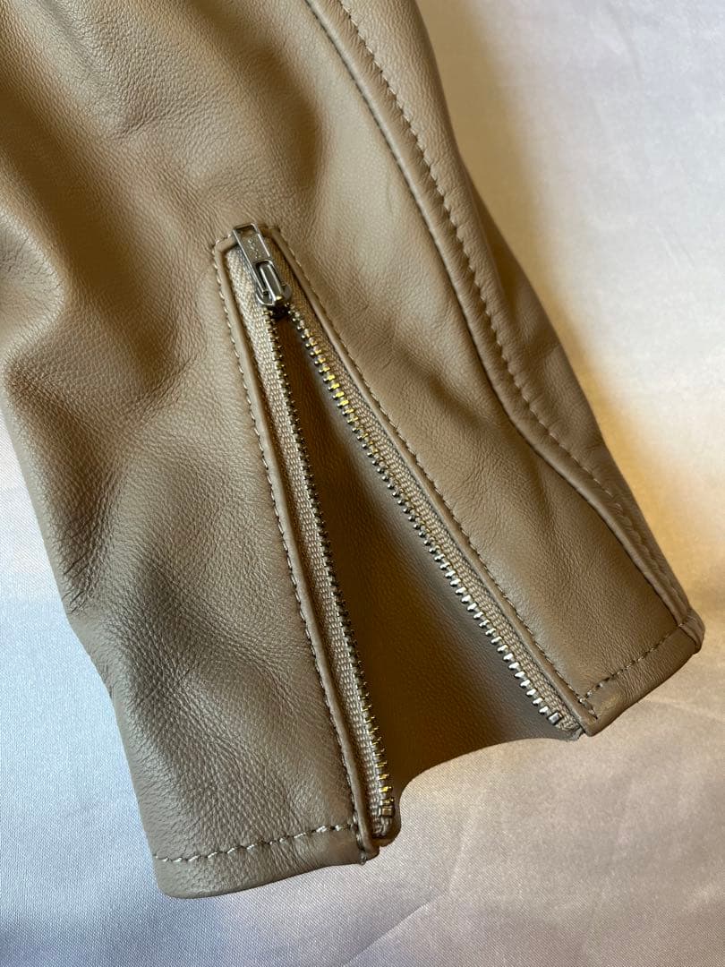 23区　ラムレザー　ライダースジャケット　サイズ40 グレージュ