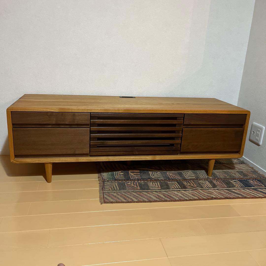 【美品】木製テレビボード モダンデザイン 125 北欧　無垢材