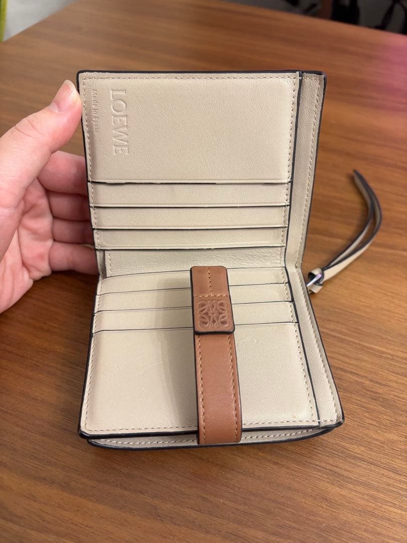 【値下げ】コンパクト ジップウォレット（ソフトグレインカーフ）ローズマリー/タン