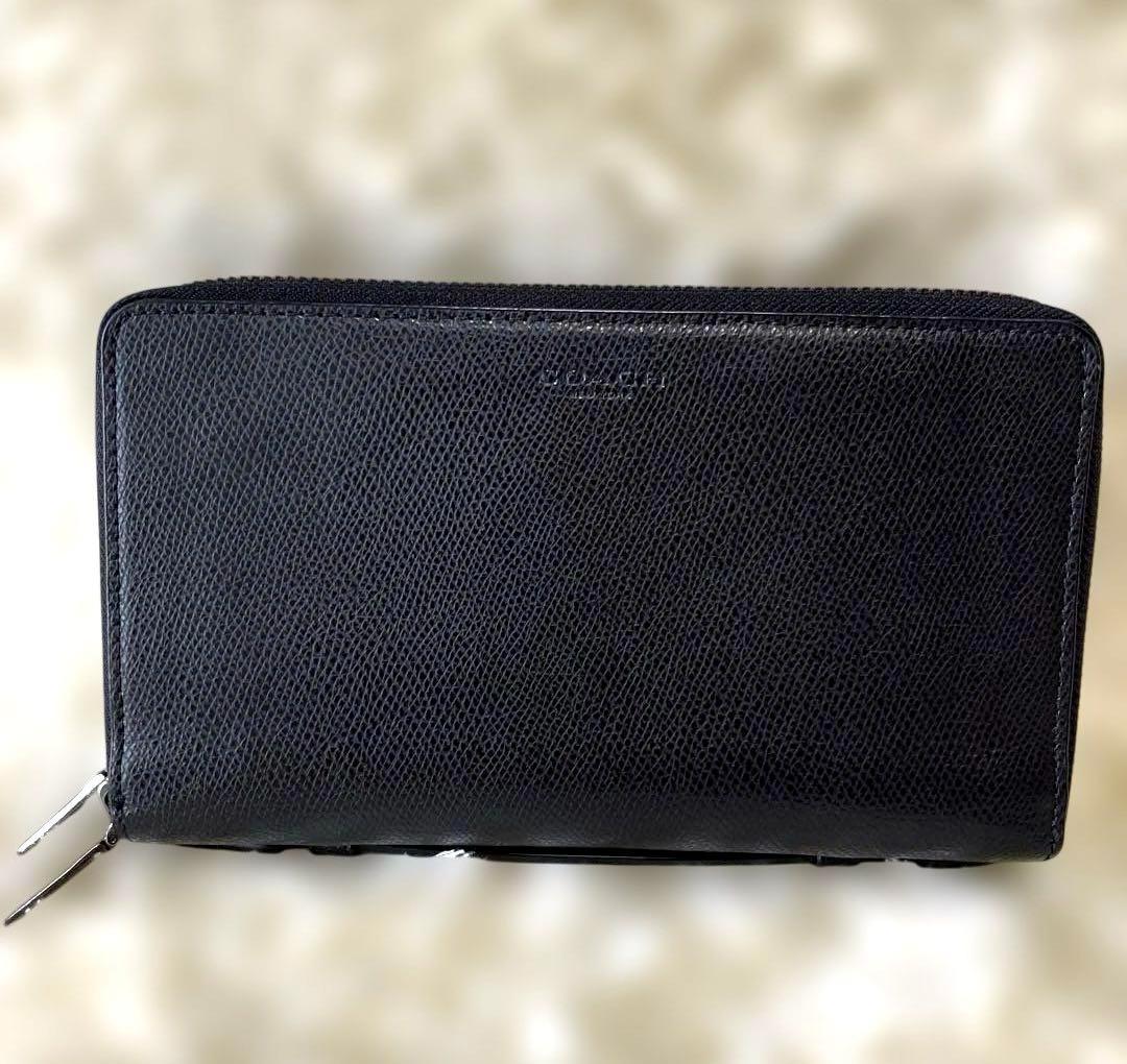 コーチ　クラッチバッグ　トラベルオーガナイザー　ジップ長財布　ブラック黒　収納多