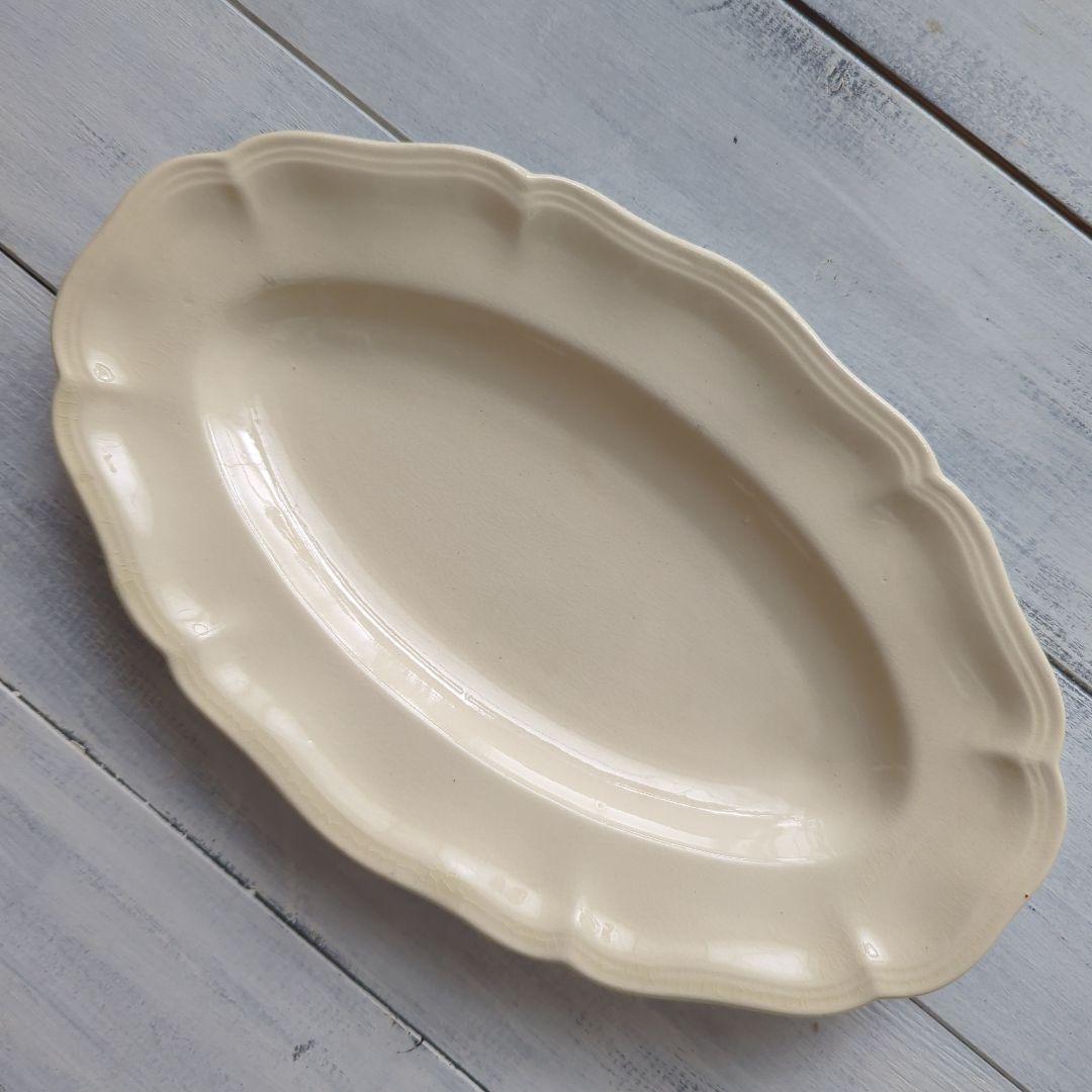 フランスアンティーク　サルグミンヌ　花リムオーバル