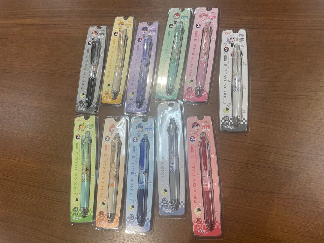 カラフルピーチ　ボールペン11本セット