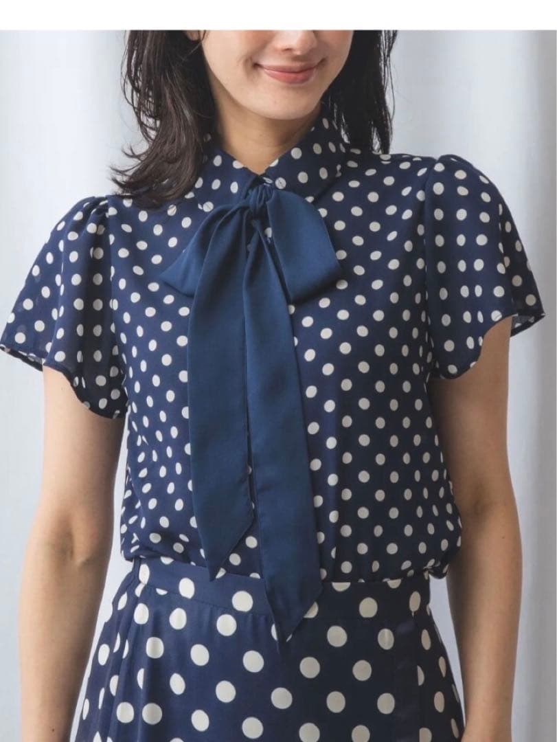 【NARA CAMICIE】ドットプリントリボン付き半袖ブラウス