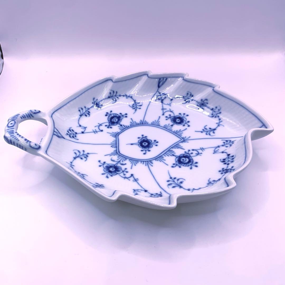 ロイヤルコペンハーゲン ブルーフルーテッド ハーフレース リーフ ディッシュ