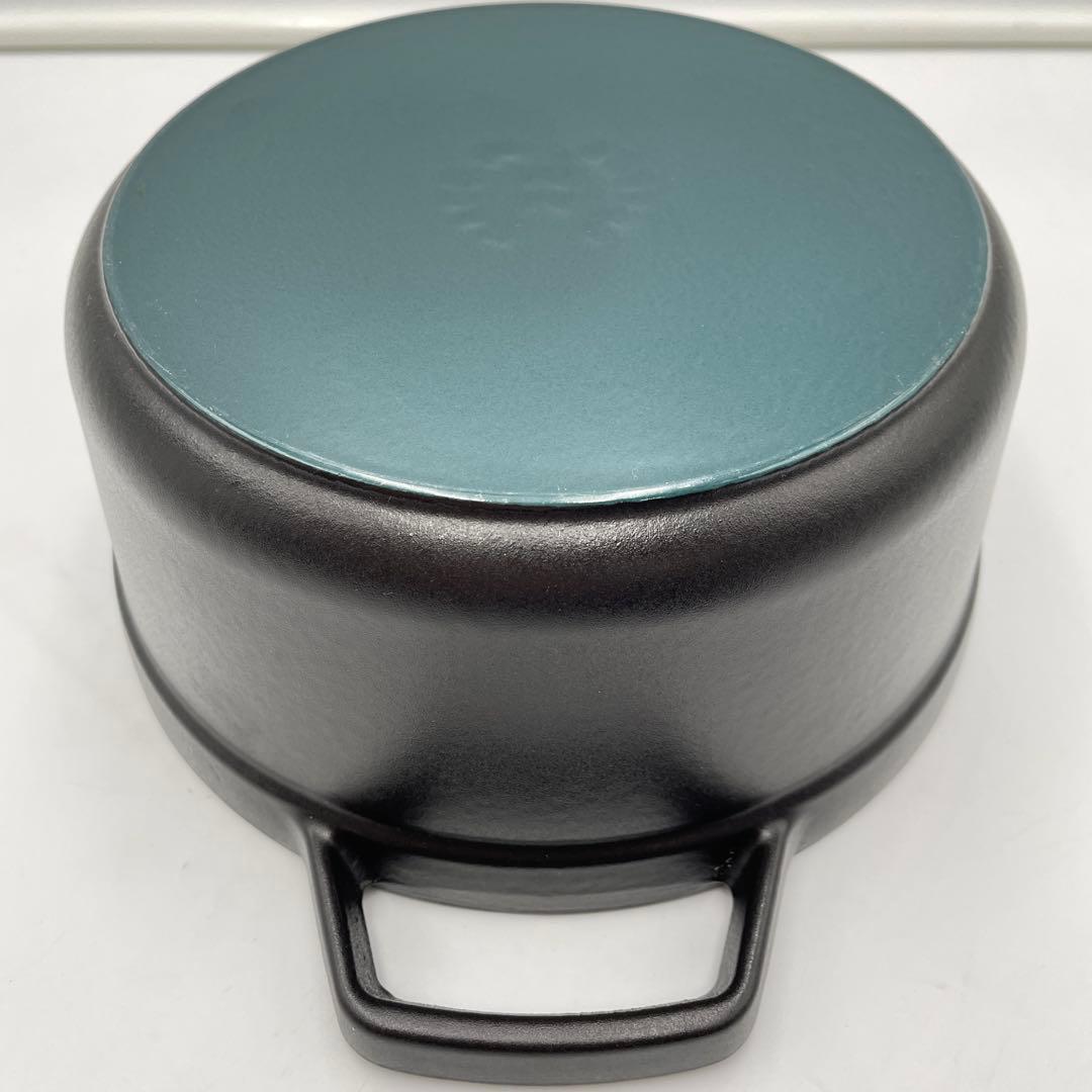 美品　STAUB ココット ラウンド　22cm ブラック