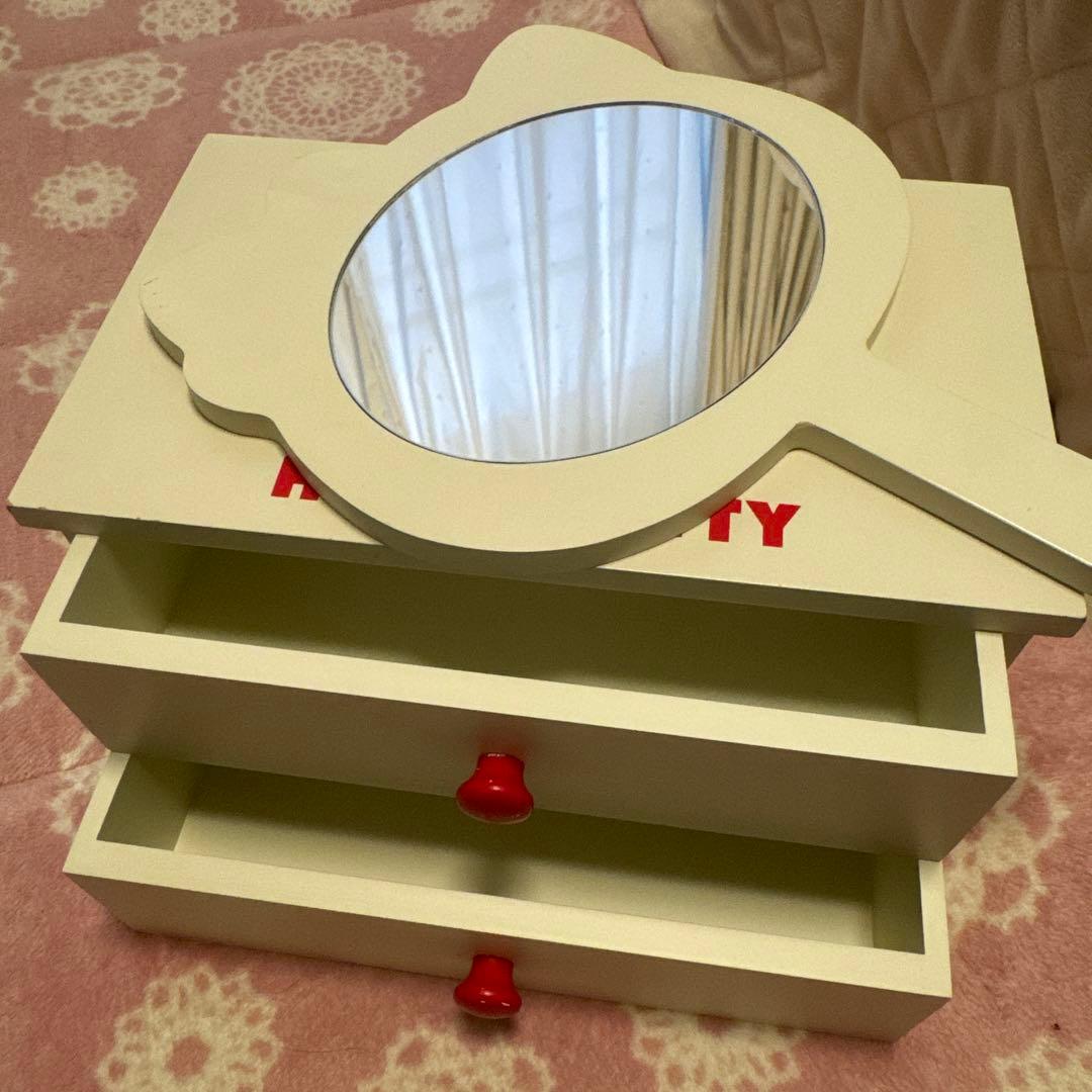 HELLO KITTY ミラー付き収納ボックス　小物入れ　ドレッサー