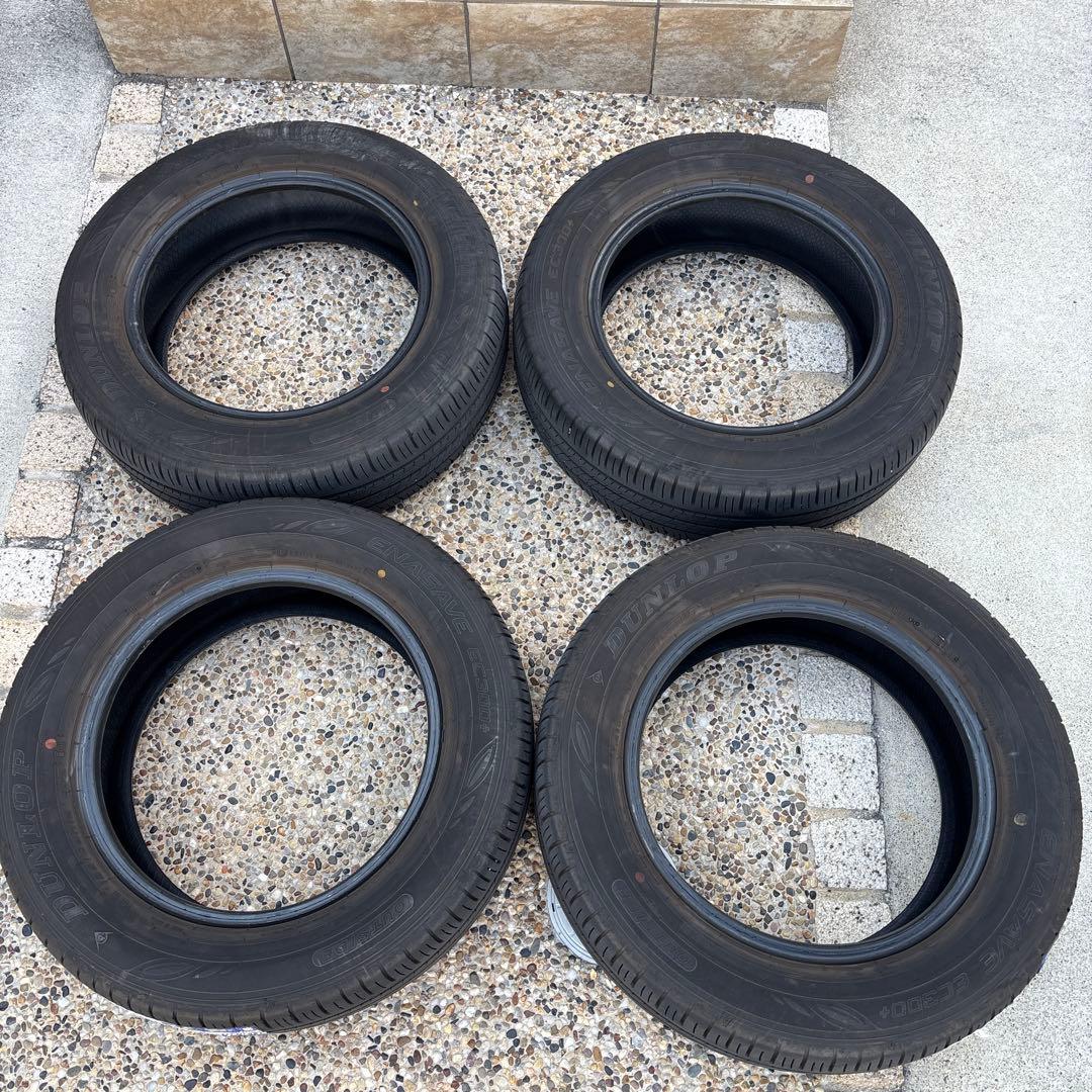 トム　タイヤのみ4本　185/65R15 ダンロップ　シエンタ等