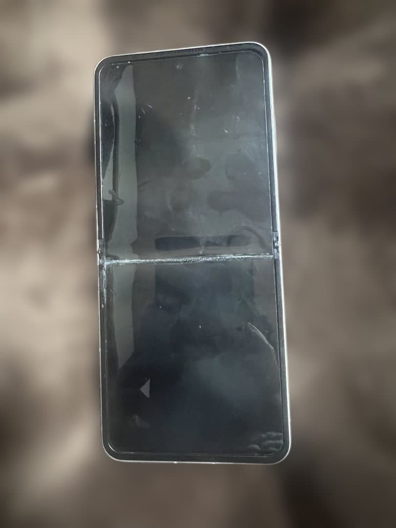 ZTE リベロ フリップ ゴールド 折りたたみ式スマートフォン