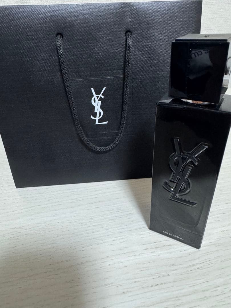 YSL ブラック 香水(男性用)