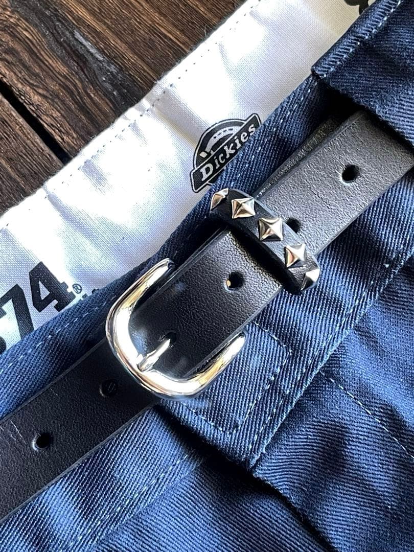 スタッズナローロングベルト　シルバー　牛ヌメ　サルカンスタッズHTC CALEE