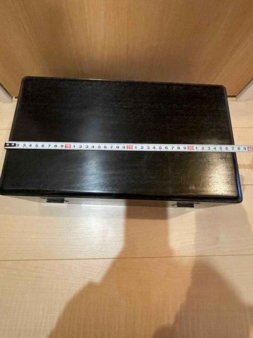 鑲箱擺件 高級感のある黒い木製の置物箱