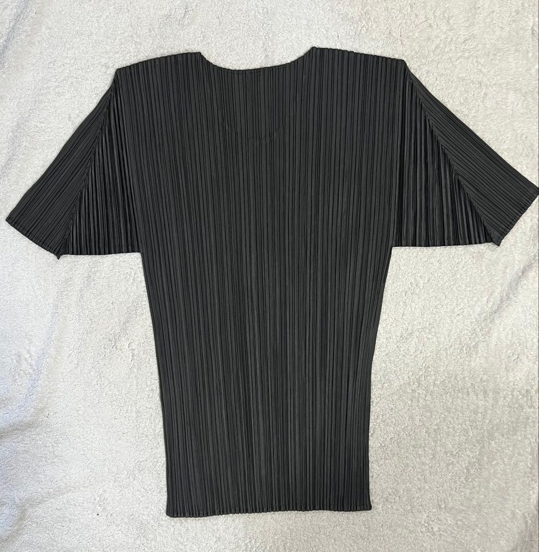 【美品】PLEATS PLEASE　イッセイミヤケ　半袖シャツ　グレー