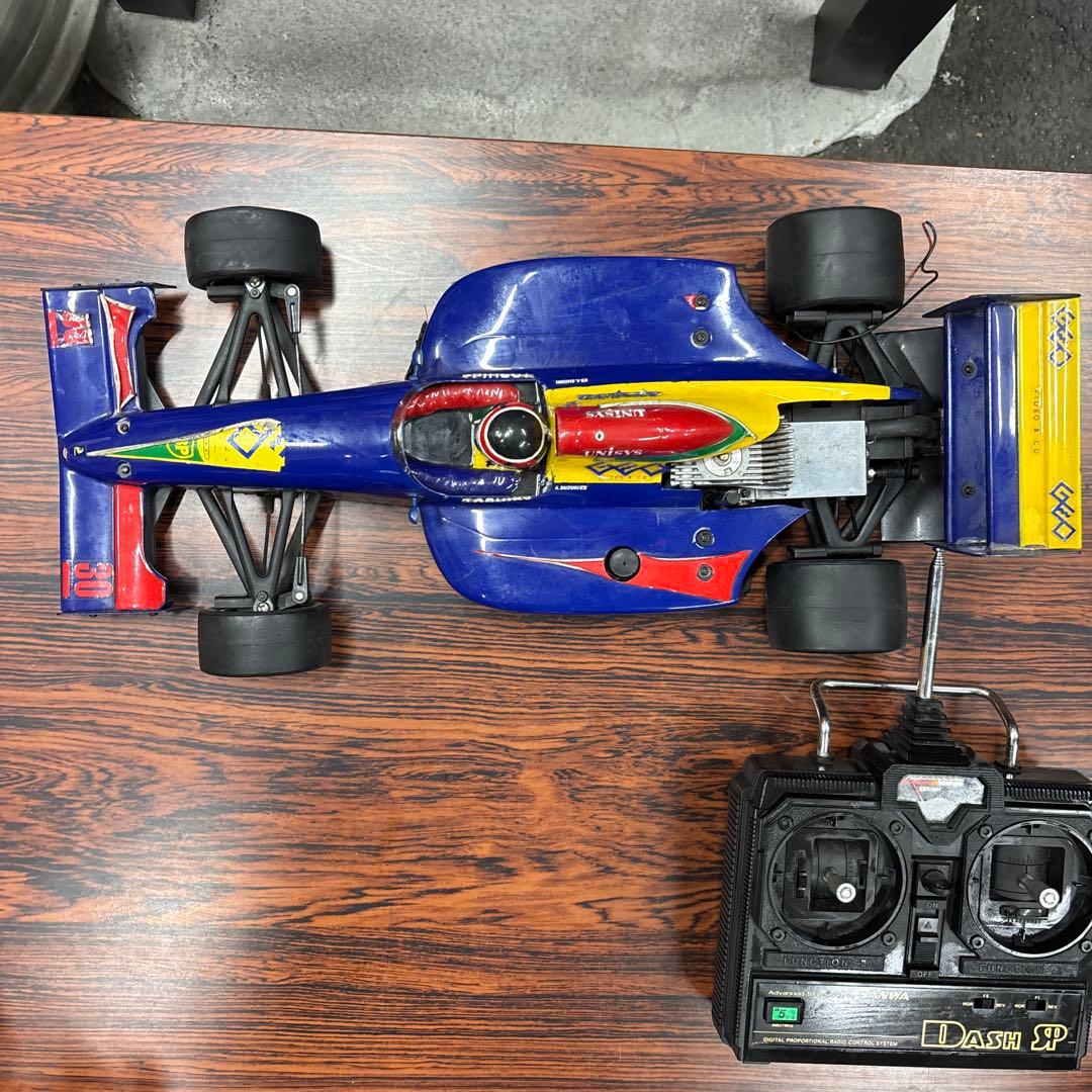 京商 エンジンラジコン