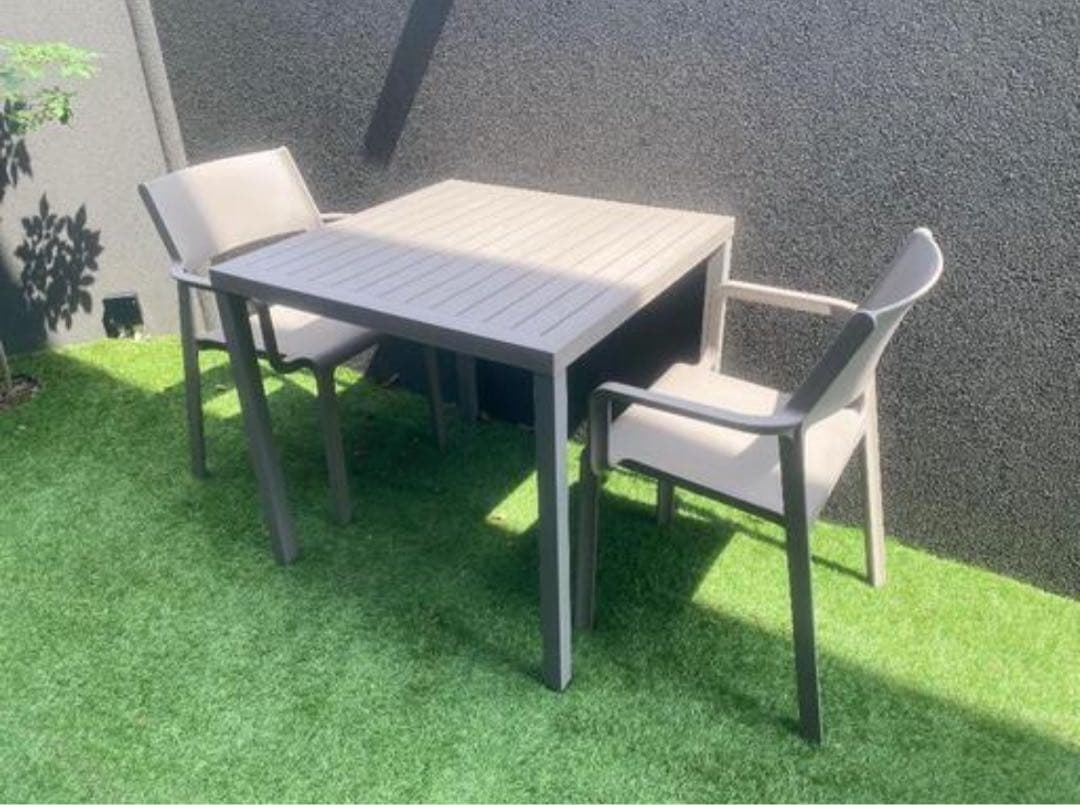 イタリア NARDI社 ガーデンテーブル1台＆チェア2脚セット