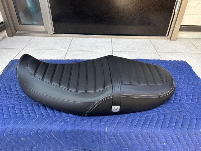 【とと】Z900RS SE　2025　純正シート　カワサキ