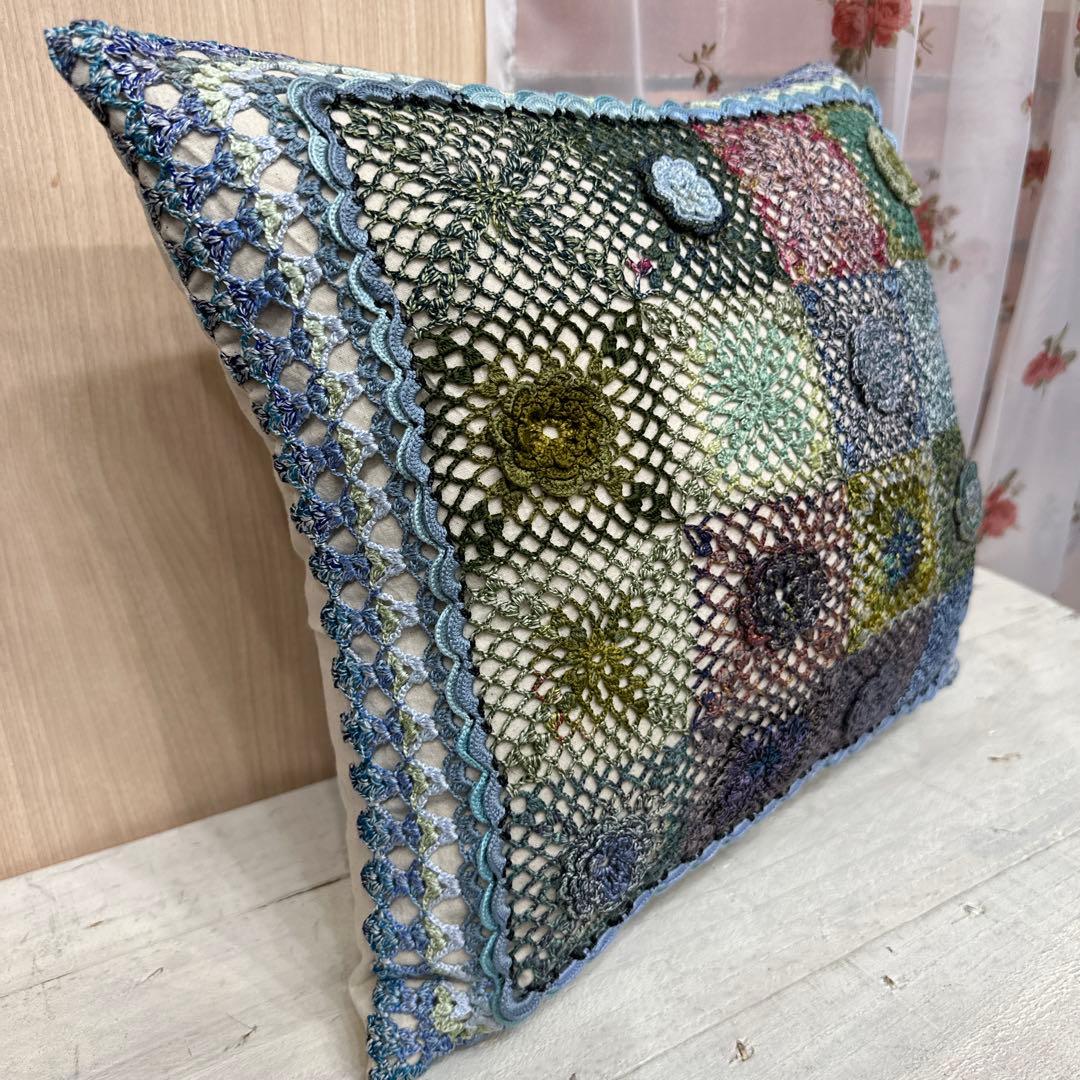クッションカバー オリムパス刺繍糸　ハンドメイド 手編み　hand work