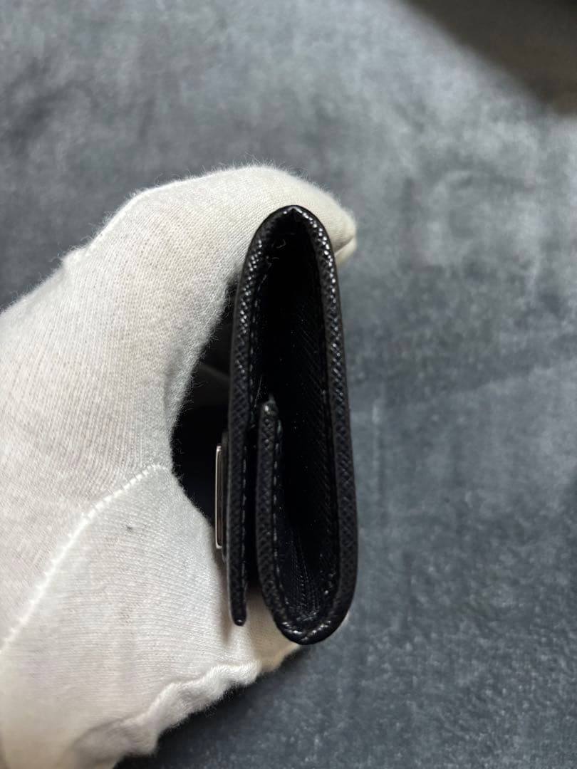 最終価格　PRADAプラダ/トライアングルロゴケース