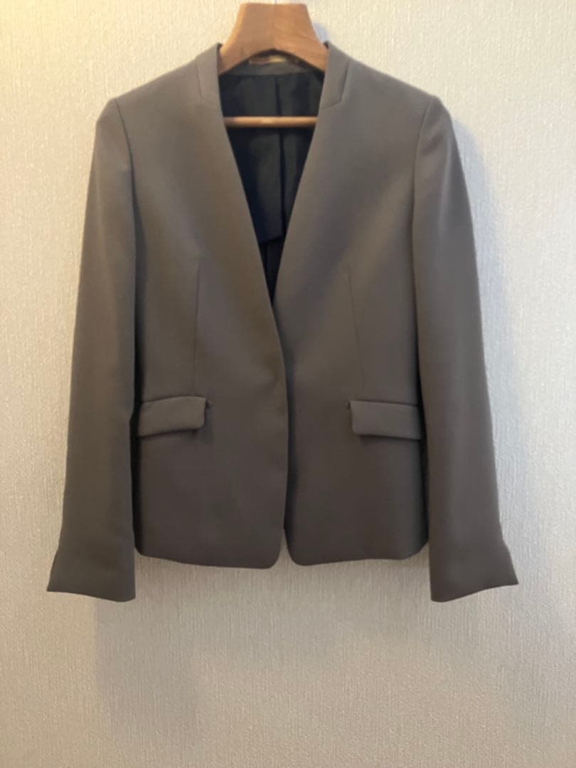 RHYME ORIHICA グレージュ　パンツスーツ ウォッシャブル　AOKI