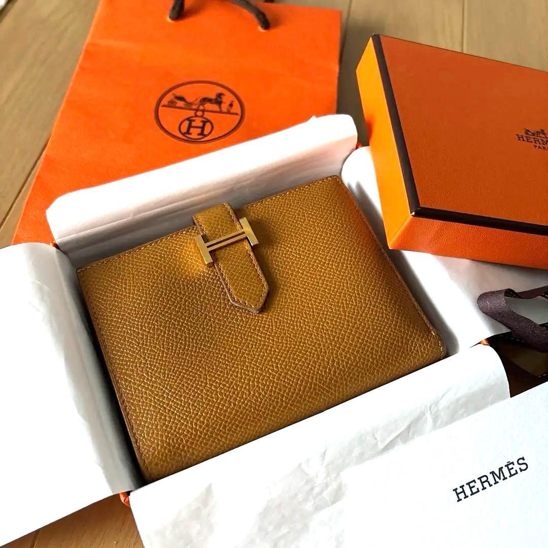 HERMES エルメス　ベアンコンパクトウォレット