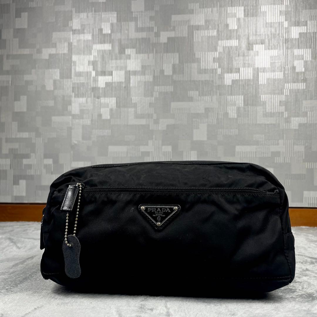 Prada プラダ セカンドバッグ ナイロン 三角ロゴ ブラック 黒 ポーチ