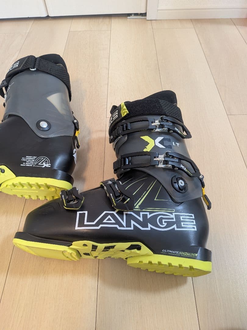 LANGE スキー用ブーツ 黒/黄色 収納バッグ付き