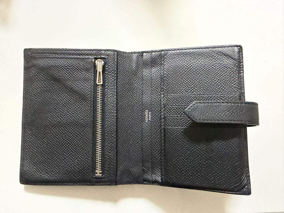 HERMES 二つ折り財布 黒 レザー
