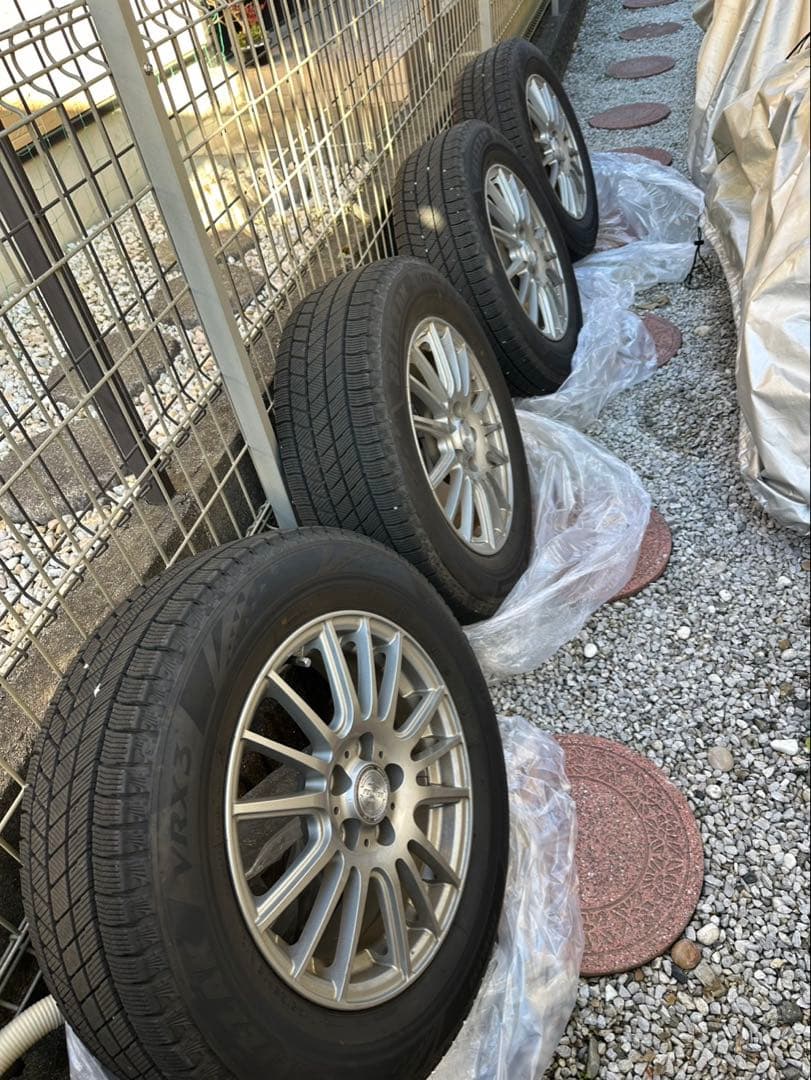 ブリヂストン　VRX3 15インチ スタッドレスタイヤ 4本セット