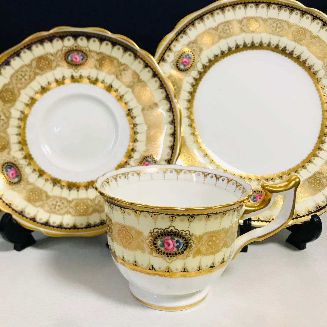 cauldon コウルドン　フラワー窓絵　金彩　トリオ