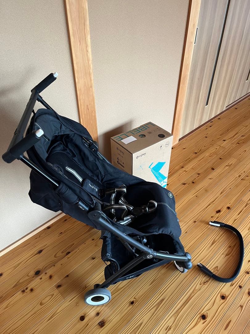 ト*ロ様 USED: Cybex Libelle ブラック ベビーカー　(別売バ