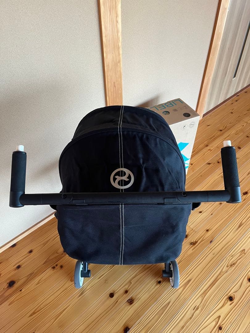 ト*ロ様 USED: Cybex Libelle ブラック ベビーカー　(別売バ