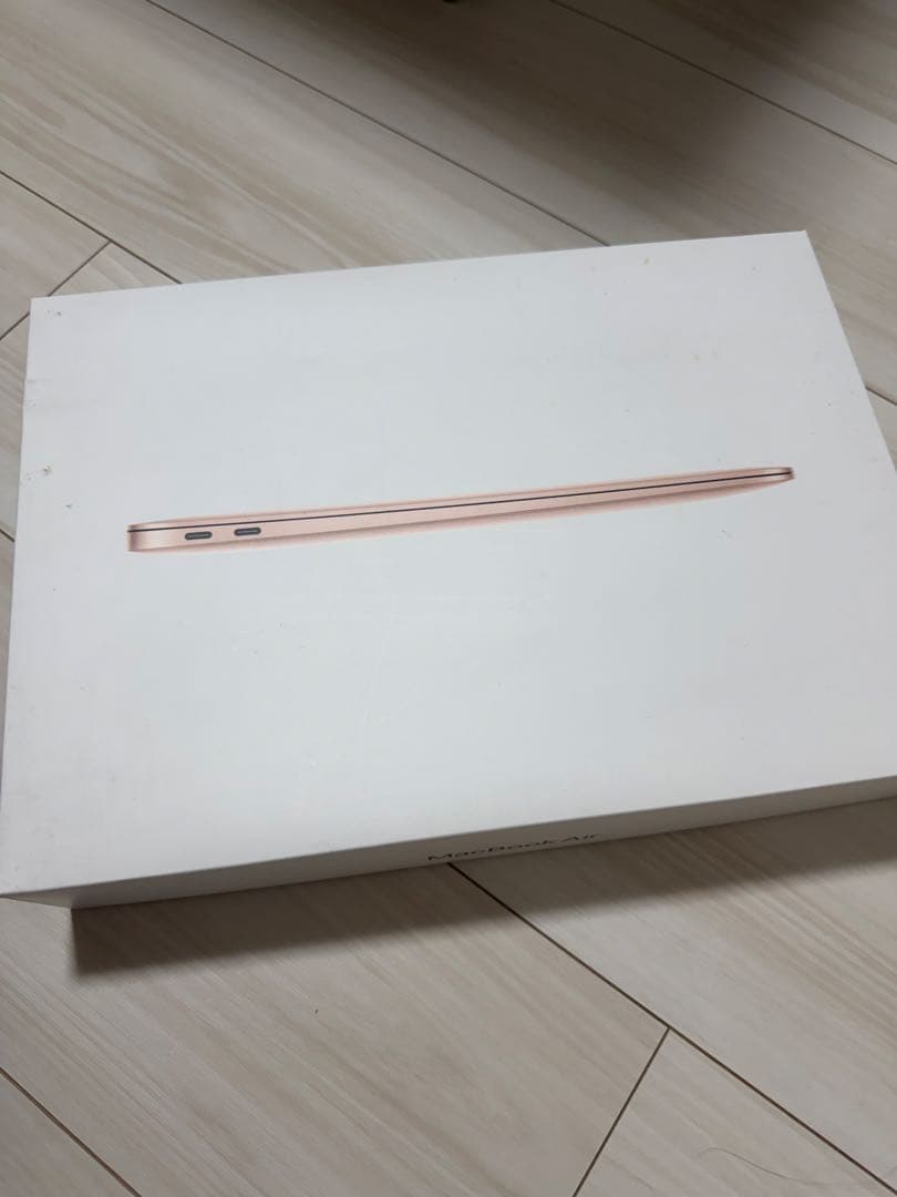MacBook Air 13インチ M1 8GB 256GB