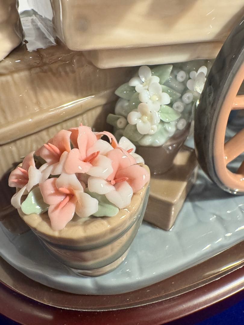 【66万円　新品同様】リヤドロ　LLADRO 公園通りの花屋さん　台座、ケース付