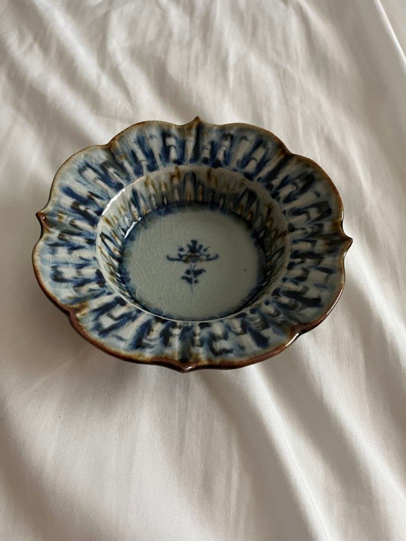 陶房 遊 輪花しのぎ深鉢(小) 錆青