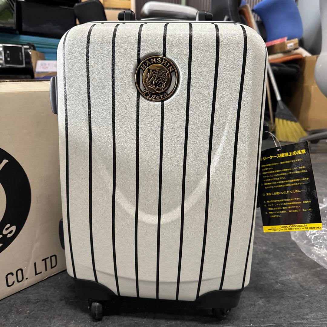 ②阪神タイガース　 キャリーケース 中型
