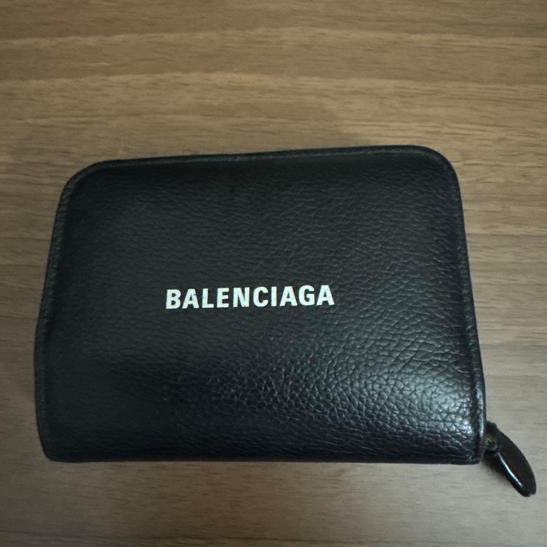 BALENCIAGA ブラックレザー ラウンドファスナー二つ折り財布　メンズ
