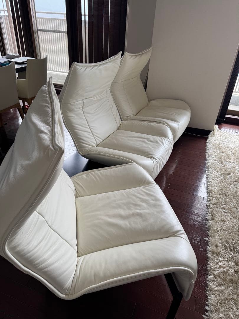 美品 カッシーナ　ヴェランダ　3人掛けソファ白総本革仕様　定価180万円以上