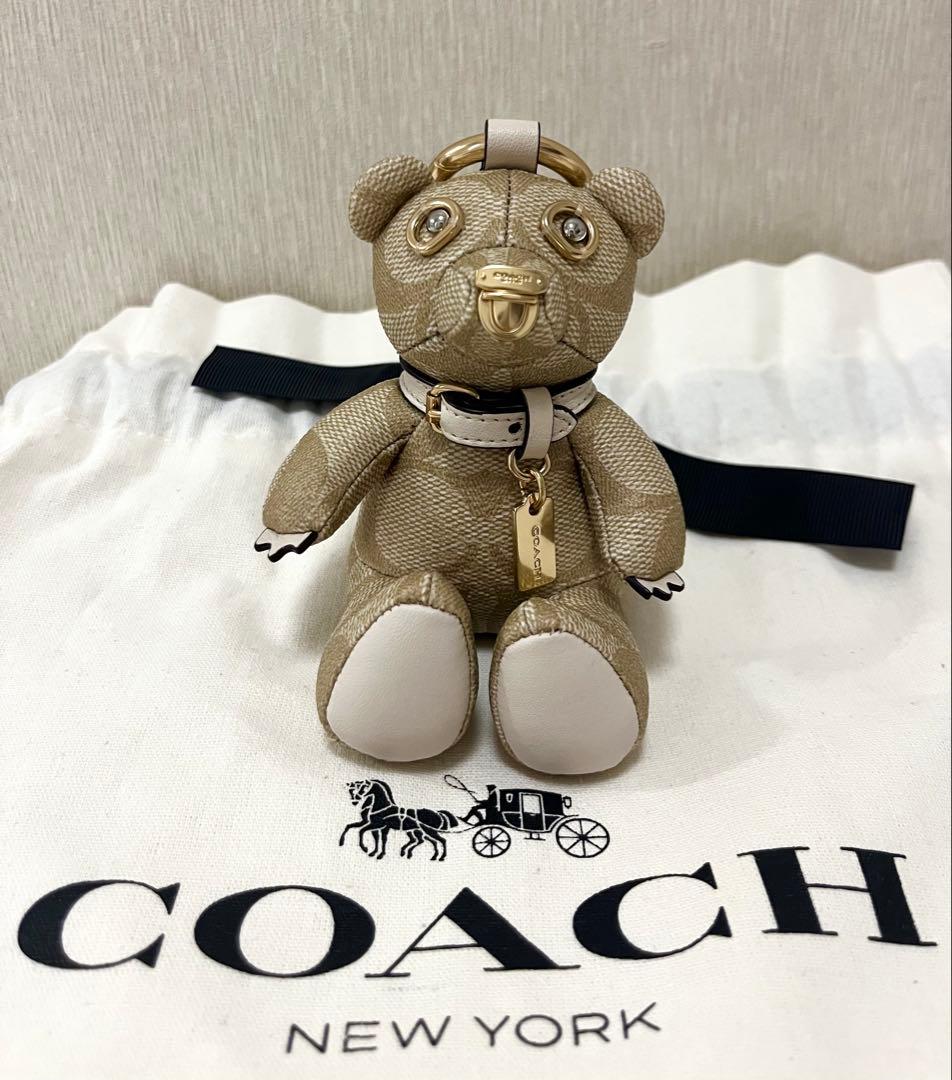 新品未使用　COACH クマ型キーホルダー ベージュ くま