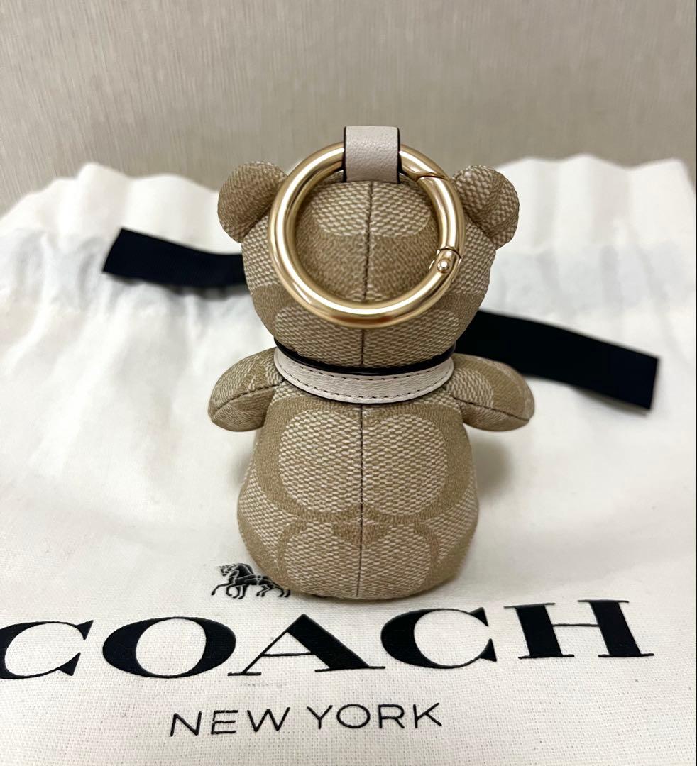 新品未使用　COACH クマ型キーホルダー ベージュ くま