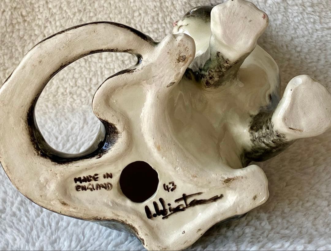 モデルNo.43 ウィンスタンレイキャット　初期作品　見返り猫　貫入無し❣️