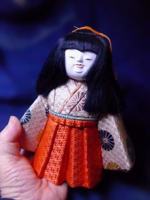 貴重な国指定無形文化財の人形師　銀座　原米洲の稚児雛です。