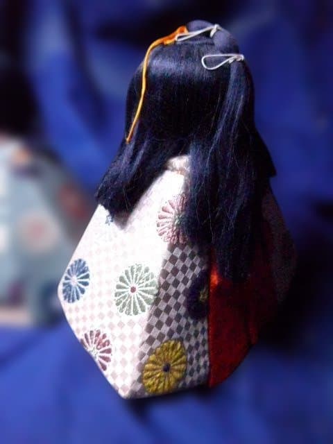 貴重な国指定無形文化財の人形師　銀座　原米洲の稚児雛です。