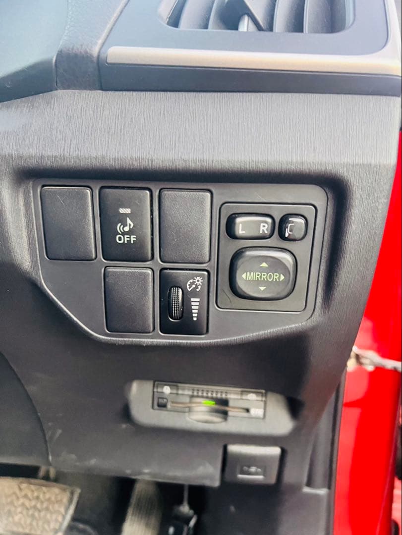 プリウスPHV本体価格ー55万