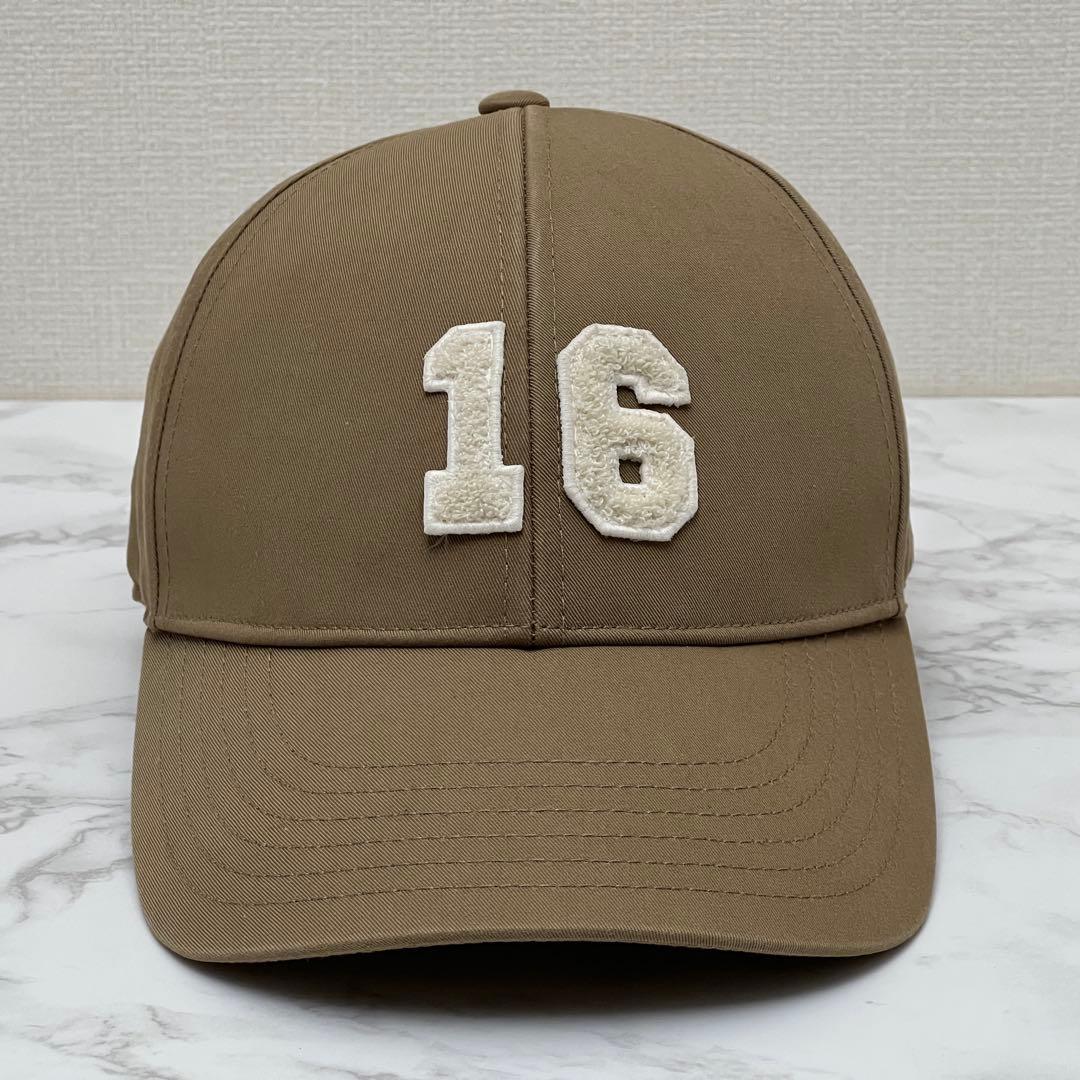 セリーヌ 16 ベースボールキャップ 帽子 ベージュ/ホワイトCELINE