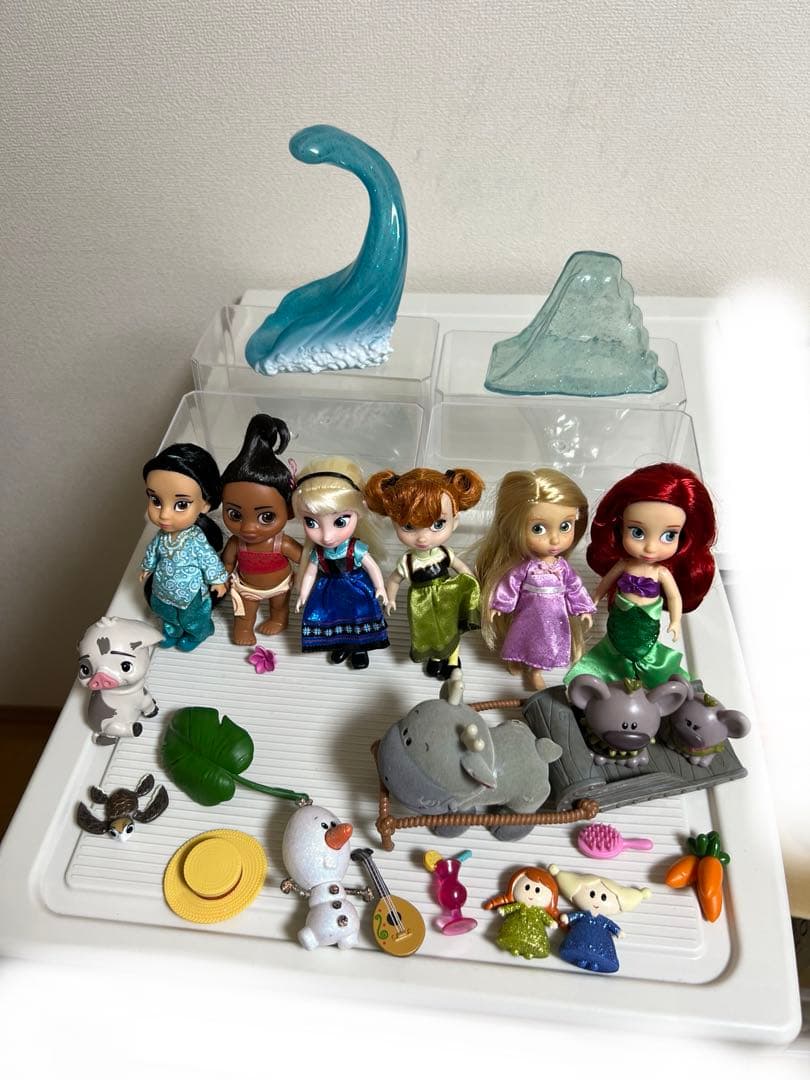 ディズニー、アニメータードール（ミニ）アナ、エルサ、モアナのお人形、小物