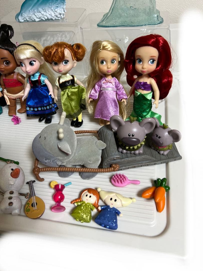 ディズニー、アニメータードール（ミニ）アナ、エルサ、モアナのお人形、小物